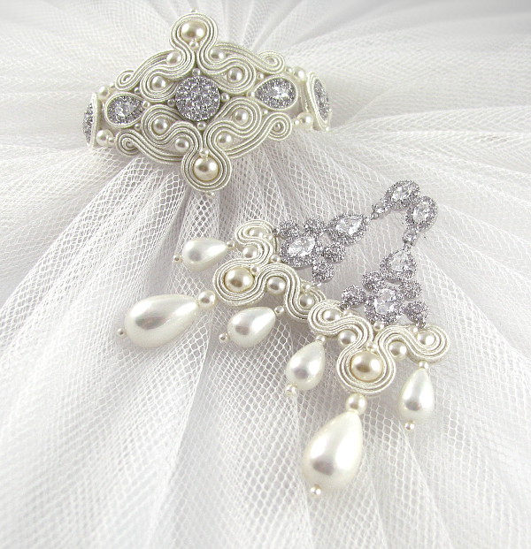 Komplet ślubny sutasz ivory z perłami.